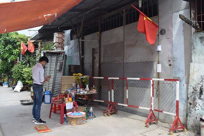 Vụ thảm sát 5 người trong một gia đình ở TP.HCM: Con hẻm buồn mãi không có Tết! - 1