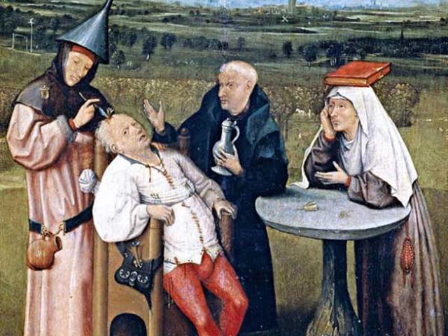 Sởn gai ốc với 8 phương pháp chữa bệnh kỳ dị của người xưa