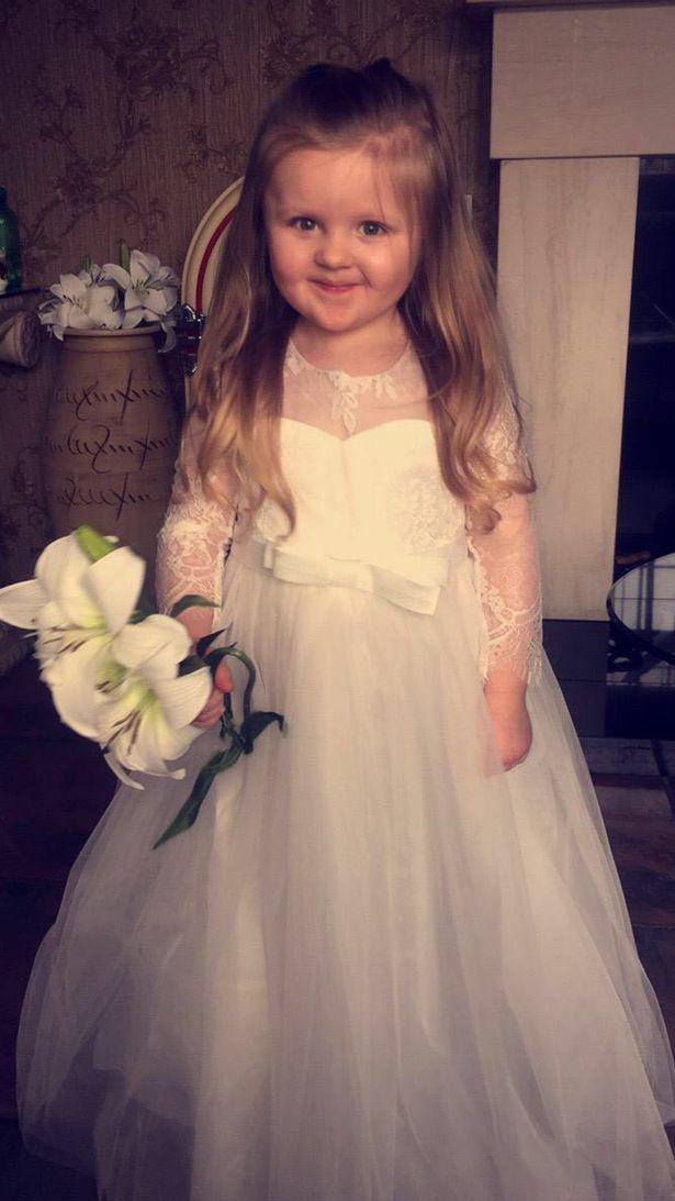 Bé gái 3 tuổi suýt mất tai vĩnh viễn chỉ vì đeo khuyên tai mua trên mạng - 4