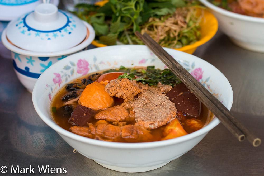 Hành trình amp;#34;ăn cả Sài Gònamp;#34; của blogger du lịch Mark Wiens (Phần 1) - 7
