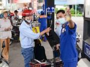 Mua sắm - Giá cả - Giá xăng Ron 95 giảm 400 đồng/lít từ 15h hôm nay