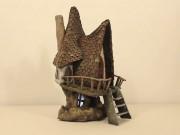 Nhà đẹp - Chỉ bằng bìa các tông và chai nhựa, cô gái xây cả "lâu đài" mini khiến ai cũng trầm trồ