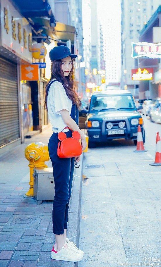 Mỹ nhân Hoa ngữ tiết lộ tuyệt chiêu ăn gian tuổi tác nhờ trang phục cực đơn giản! - 1