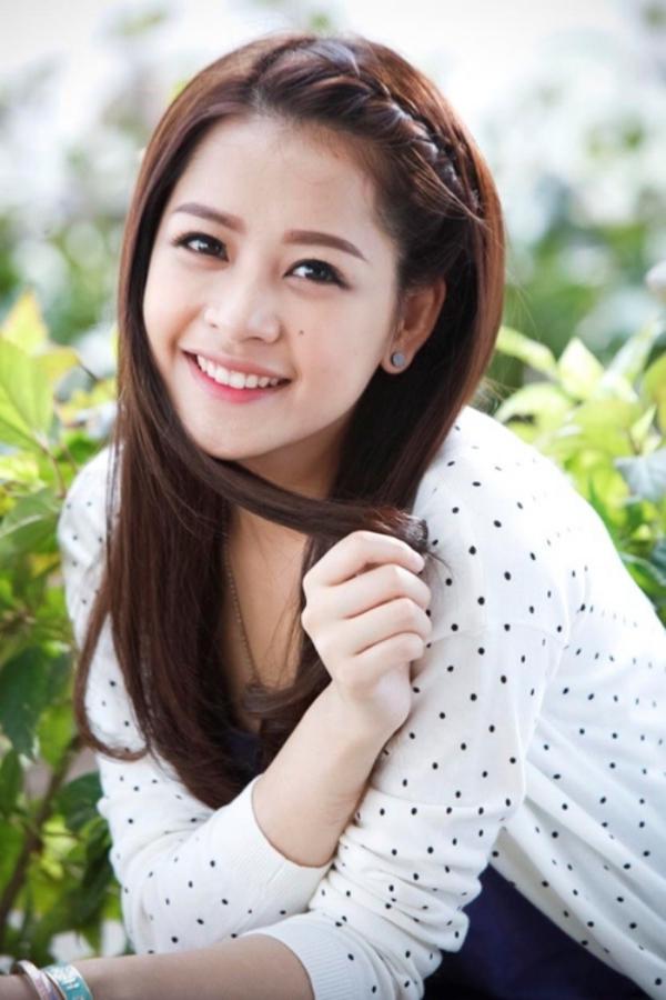 Chi Pu khoe ảnh khai xuân nhưng dân tình chỉ để ý đến vết lõm nhỏ trên mặt cô nàng! - 3