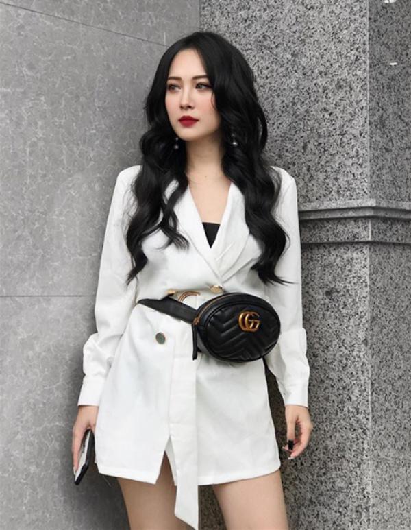 Hương Tràm khoe em gái họ mặt xinh, dáng đẹp không thua gì chị! - 9