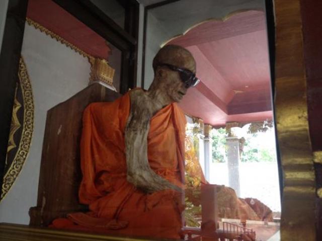 Lạ kỳ đền thờ bộ phận sinh sản nữ thần, ai bước vào đều… đỏ mặt - 5