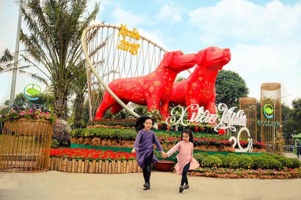Dắt trẻ đi lễ hội du xuân 2018: Nguy hiểm rình rập! - 4