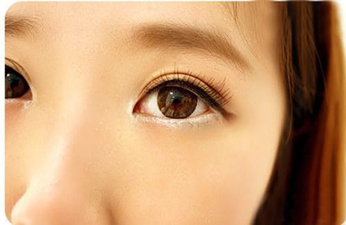 Có tuyệt chiêu này rồi chẳng cần phẫu thuật cũng có mắt 2 mí tròn xoe - 5