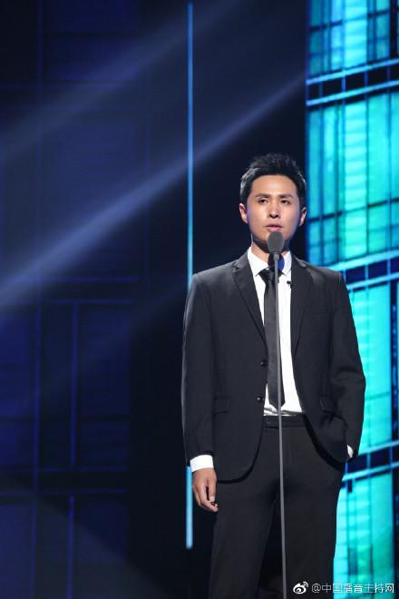 Chân dung người giấu mặt amp;#34;nói thayamp;#34; cho dàn soái ca ngôn tình Hoa ngữ - 8