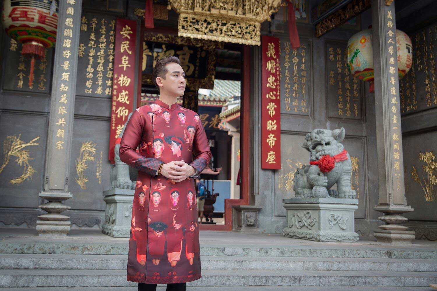 Không chỉ các người đẹp mà ngay cả mỹ nam Vbiz cũng diện áo dài du xuân - 3