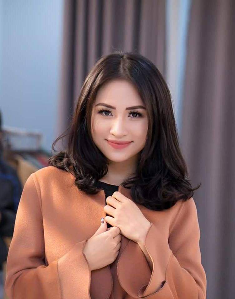 amp;#34;Mẹ một conamp;#34; Thanh Vân Hugo gây bão vì bất ngờ xuống tóc dịp đầu năm - 12