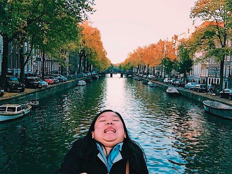Quá chán với những kiểu chụp ảnh buồn tẻ, cô gái này mang amp;#34;2 cằmamp;#34; đi khắp thế gian - 7