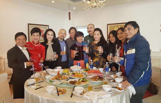 Sau 1 năm làm đám hỏi và sinh con, con gái lớn NSƯT Chiều Xuân giờ mới cưới - 5