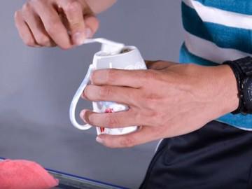 Mẹo bóc tem giá trên đồ dùng gia đình trong nháy mắt mà ít người biết