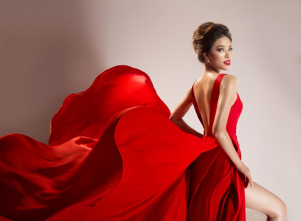 Hậu bối thành công, nhắc Phạm Hương nhớ tới loạt váy Hoa hậu của mình -  Phong cách sao - Việt Giải Trí