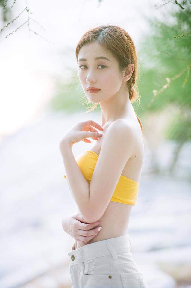 Phản ứng của loạt hot girl Việt khi bị cư dân mạng đặt nghi vấn amp;#34;dao kéoamp;#34; - 2