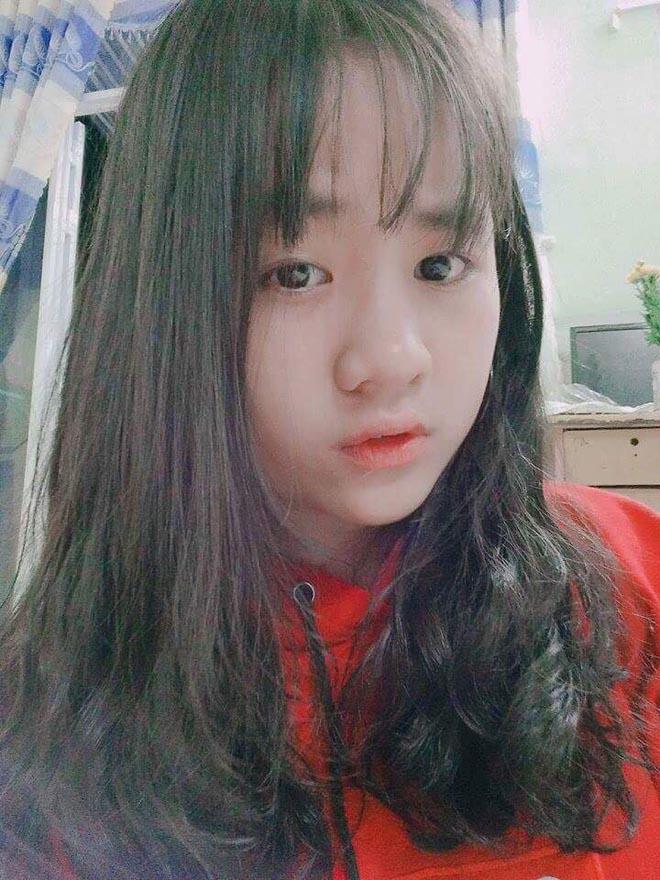 TP.HCM: Bé gái 12 tuổi đột nhiên mất tích bí ẩn khi mẹ đi cầu an đầu năm - 1