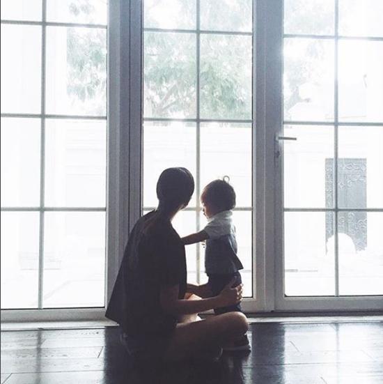 Hình ảnh mới nhất của con trai Tăng Thanh Hà trong chuyến nghỉ dưỡng cùng bố mẹ - 6