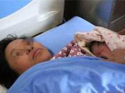 Bà bầu - Bác sĩ khuyên bỏ con, mẹ 43 tuổi suy nghĩ cả đêm rồi đưa ra quyết định liều lĩnh