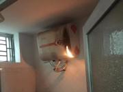 Nhà đẹp - Thêm một vụ cháy bình nóng lạnh khi quên tắt lúc sử dụng: Đừng đùa với thần chết!