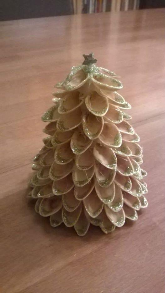 Sau Tết nhà nhiều vỏ hạt dẻ cười, nhớ giữ lại làm thứ này, đảm bảo hàng xóm cũng mê - 12