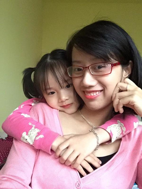 Mẹ bé gái 7 tuổi hiến giác mạc: “Tôi đã thực hiện xong lời hứa với con khi còn sống” - 2