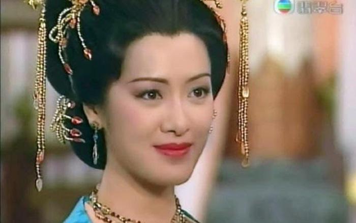 Ngôi sao 24/7: Ai cũng nói Phạm Băng Băng có thần thái mà quên Angelababy cũng rất xuất chúng - 4