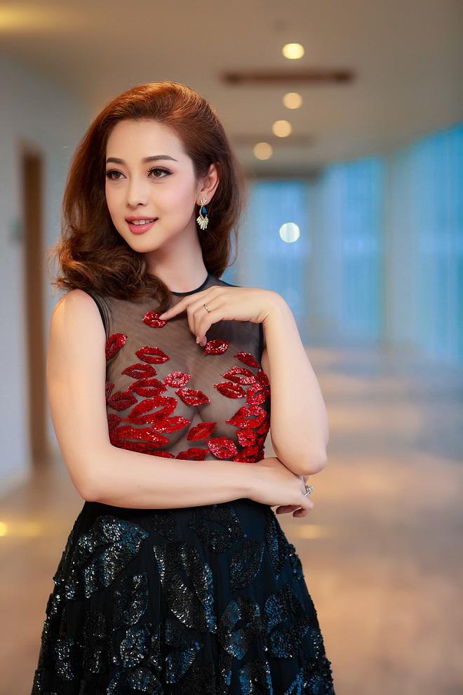 Jennifer Phạm, Elly Trần dẫn đầu danh sách amp;#34;mẹ 2 conamp;#34; quyến rũ nhất showbiz Việt! - 4