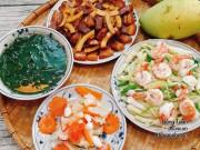 Bếp Eva - Bữa cơm đơn giản với thịt ba chỉ kho dừa, canh mồng tơi nhưng ai thấy cũng thèm