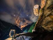 Du lịch - Ngủ trong một căn phòng thủy tinh treo trên vách núi ở Peru, bạn có dám?