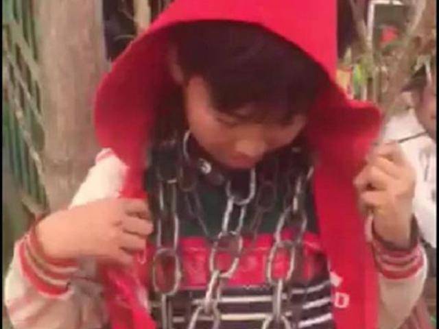 Trần tình của người chú quấn xích sắt quanh cổ cháu trai: Cực chẳng đã tôi mới làm như vậy