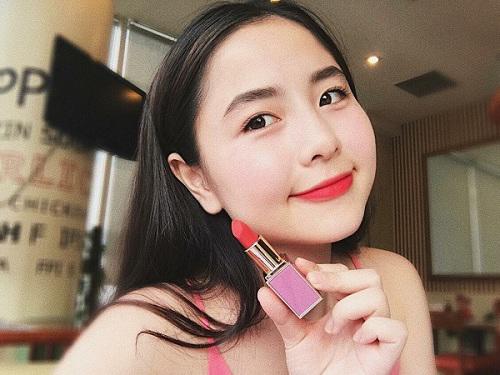 Ghi sổ ngay những mẹo trang điểm giúp đôi môi đầy đặn, quyến rũ - 5