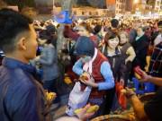 Tin tức - Giẫm đạp, tranh cướp lộc, liệu lộc đó còn thiêng?