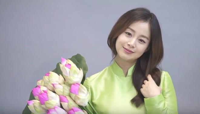 Vừa amp;#34;tái xuất giang hồamp;#34; sau khi sinh con, Kim Tae Hee đã chọn đến Việt Nam - 1