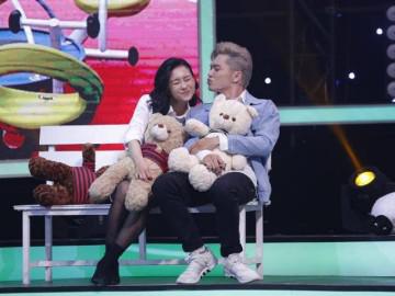 Lời nguyền mắt kính được phá bỏ, Bảo Kun ra về cùng cô học trò của Đông Nhi