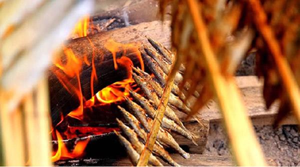 Lên Mộc Châu ngắm hoa ban nở, nếm đặc sản cao nguyên đến amp;#34;quên cả đường vềamp;#34; - 2