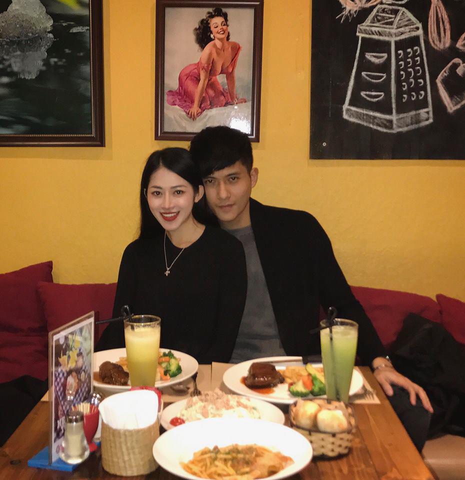 Chị em phát hờn với cô nàng được trai đẹp cầu hôn lãng mạn như phim - 1