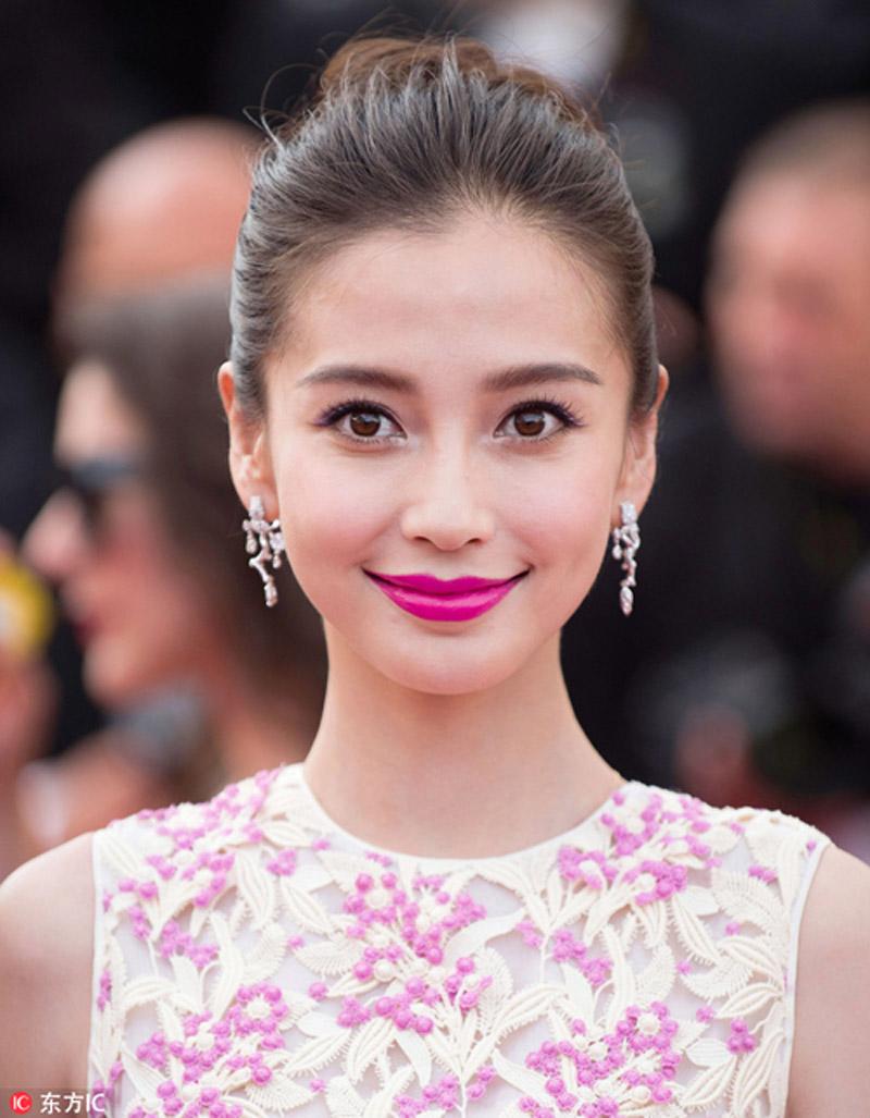 Mai Thu Huyền 39 tuổi vẫn như thiếu nữ, Mai Phương Thúy amp;#34;lạ hoắcamp;#34;  vì lông mày cứng đơ! - 5