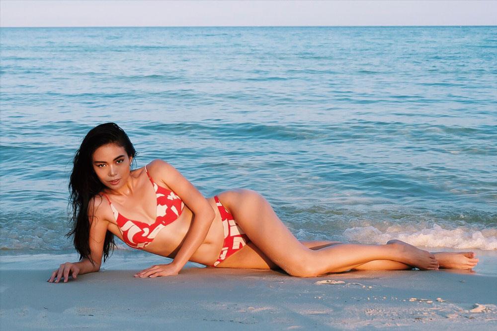 Mùa hè gần đến, học Mâu Thủy chọn bikini khoe đường cong quyến rũ - 2