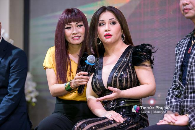 Hoàng Oanh bất ngờ tiết lộ về amp;#39;mối tình đầuamp;#39; điển trai khi cùng xuất hiện tại sự kiện - 2