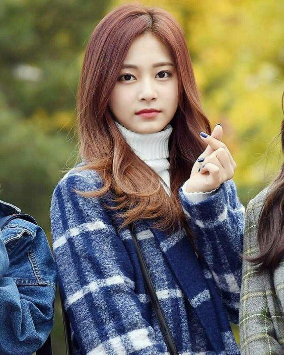 Người yêu khó đến đâu cũng khen hết lời nếu bạn nhuộm tóc màu nâu đỏ ngày 8/3 này! - 6