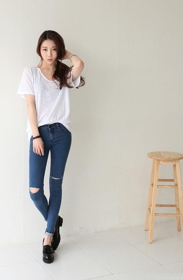 Cần gì đồ mới, chỉ áo phông trắng cũng khiến nàng amp;#34;sang chảnhamp;#34; hết nấc ngày 8/3! - 1