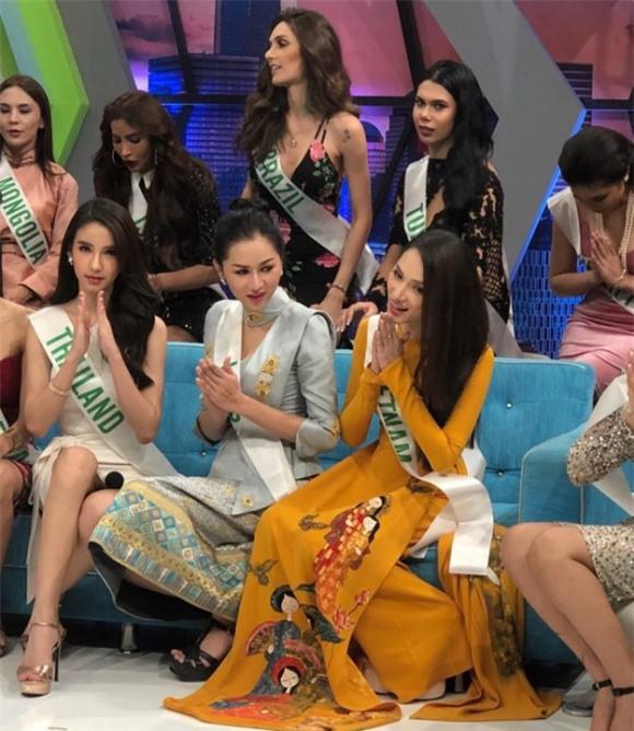 Nghe Hương Giang Idol nói tiếng Anh trên truyền hình Thái Lan, người hâm mộ lại được dịp amp;#34;nức lòngamp;#34;! - 2