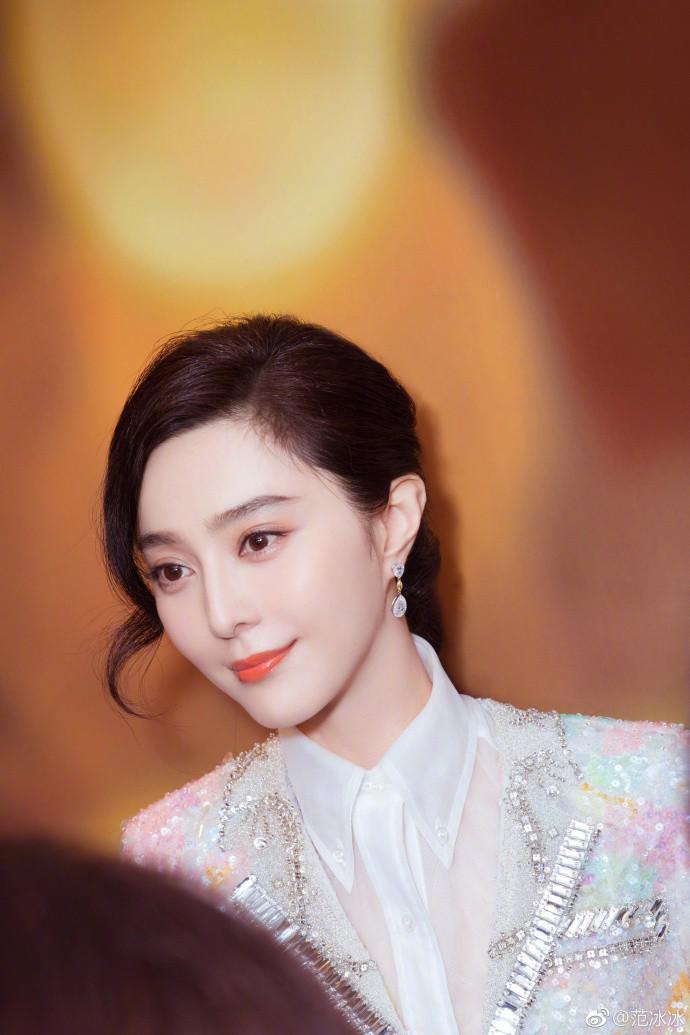 Không phải Lưu Diệc Phi, Lưu Thi Thi, nữ diễn viên quyến rũ nhất là người ai cũng biết - 2