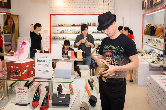 Kim Lý, Phan Anh chọn siêu khuyến mãi của Juno tặng vợ và bạn gái dịp 8/3 - 11