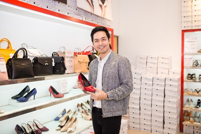 Kim Lý, Phan Anh chọn siêu khuyến mãi của Juno tặng vợ và bạn gái dịp 8/3 - 2