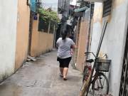 Làm mẹ - Câu chuyện đằng sau bóng lưng một “mẹ xề” bế con khiến nghìn chị em Việt đồng cảm