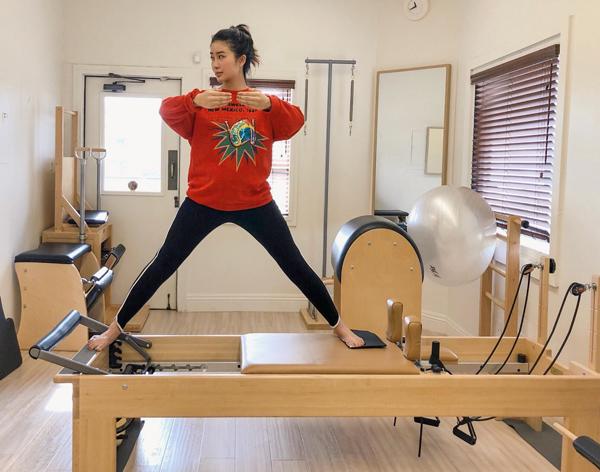 Mẹ bầu xinh như Hoa hậu: amp;#34;Vợ chồng tôi nhất quyết kiêng amp;#34;chuyện ấyamp;#34; suốt 3 tháng đầuamp;#34; - 7