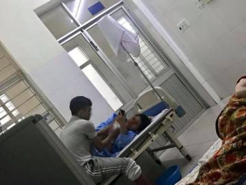 Vợ sinh tập 3 công chúa, chồng vừa chăm con vừa nói một câu khiến ai cũng phải ngưỡng mộ