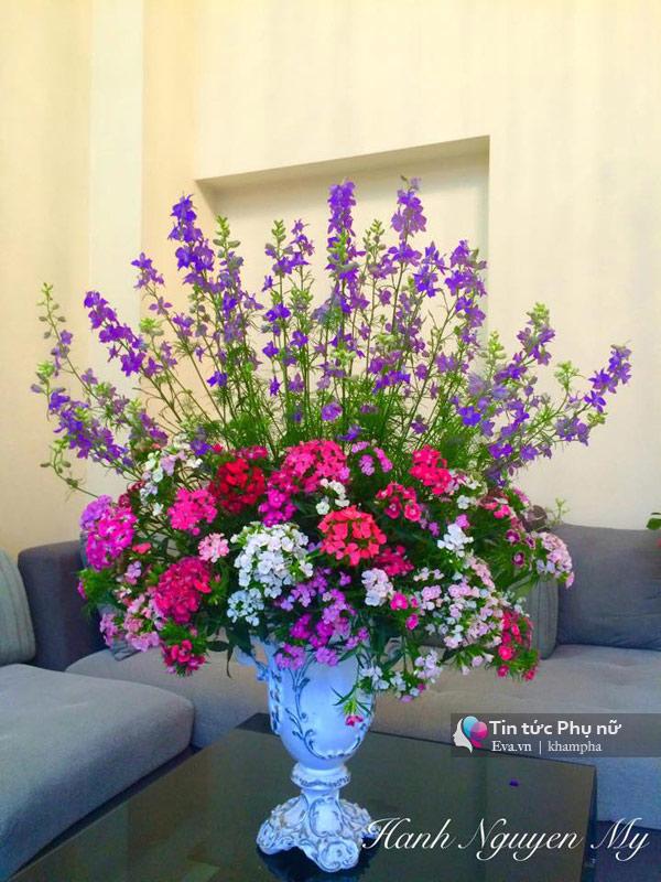 8/3: Cắm bình hoa Violet tím amp;#34;thủy chungamp;#34; để gửi lời chúc đẹp nhất đến amp;#34;một nửa thế giớiamp;#34; - 3